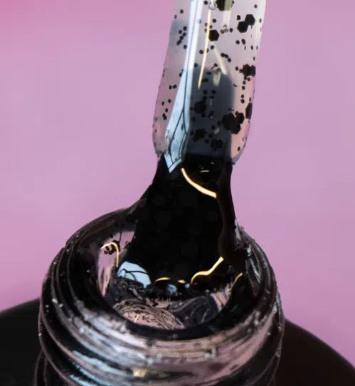 Prendre soin de ses ongles : Comment chouchouter vos ongles comme une pro ? 5 top-coat-prendre-soin-de-ses-ongles