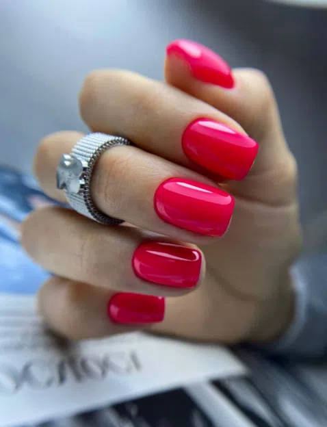 Manucure été : les couleurs et styles qui vont faire rayonner vos ongles sous le soleil 3 manucure-ete